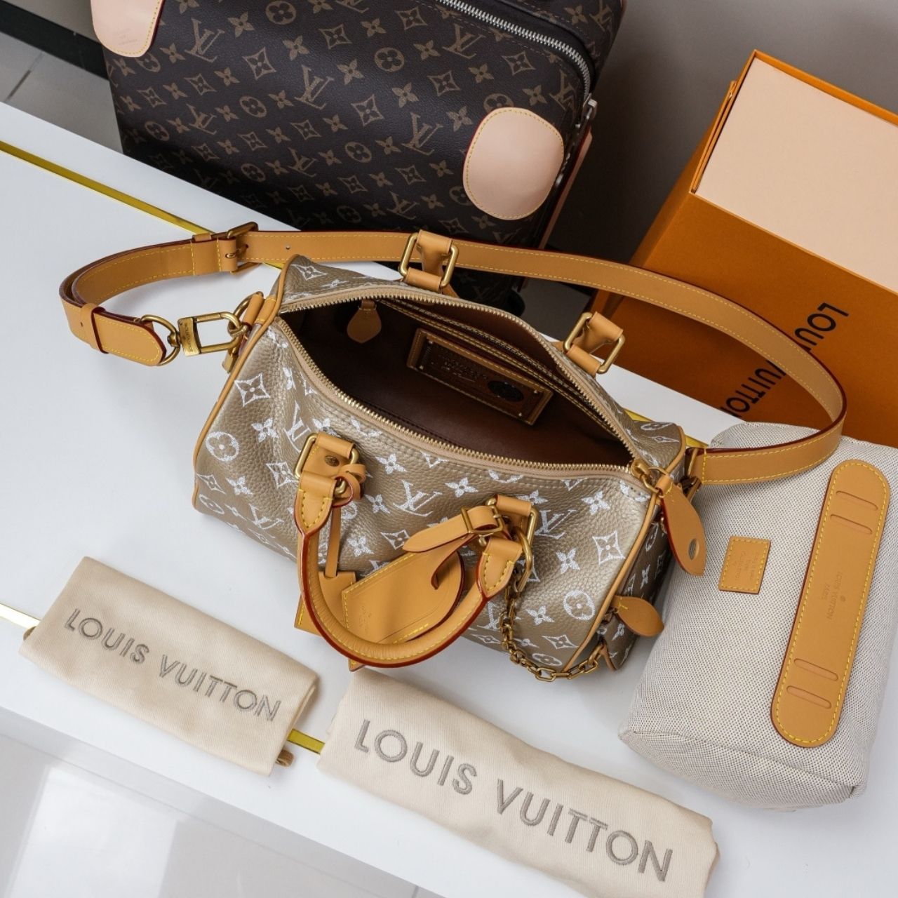 Prestige Edition - Louis Vuitton Speedy P9 Bandouliere 25 Beige 25cm M26305 - Image 5