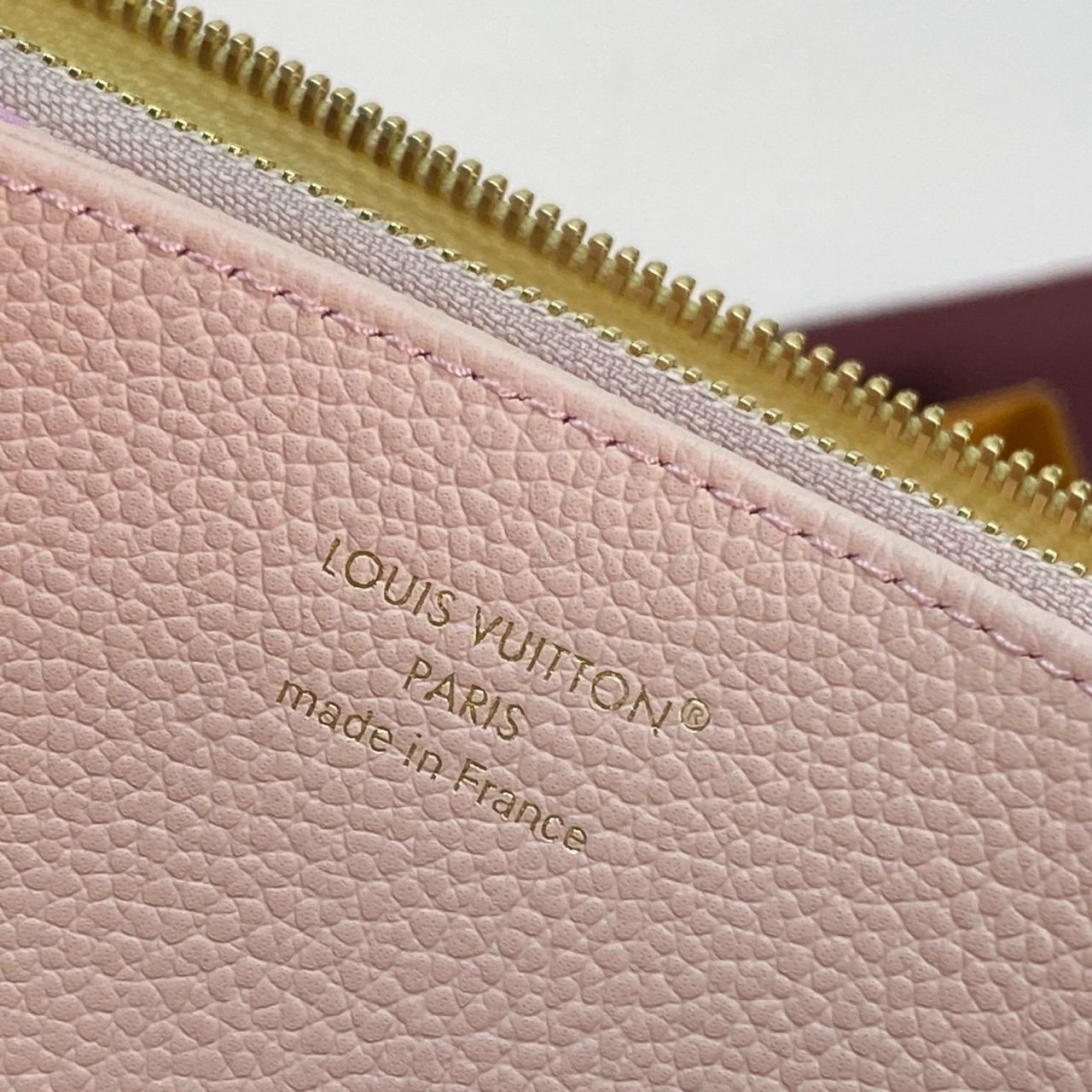 Louis Vuitton Zippy Wallet Monogram Embleme Banana 19cm M28969 - Image 8