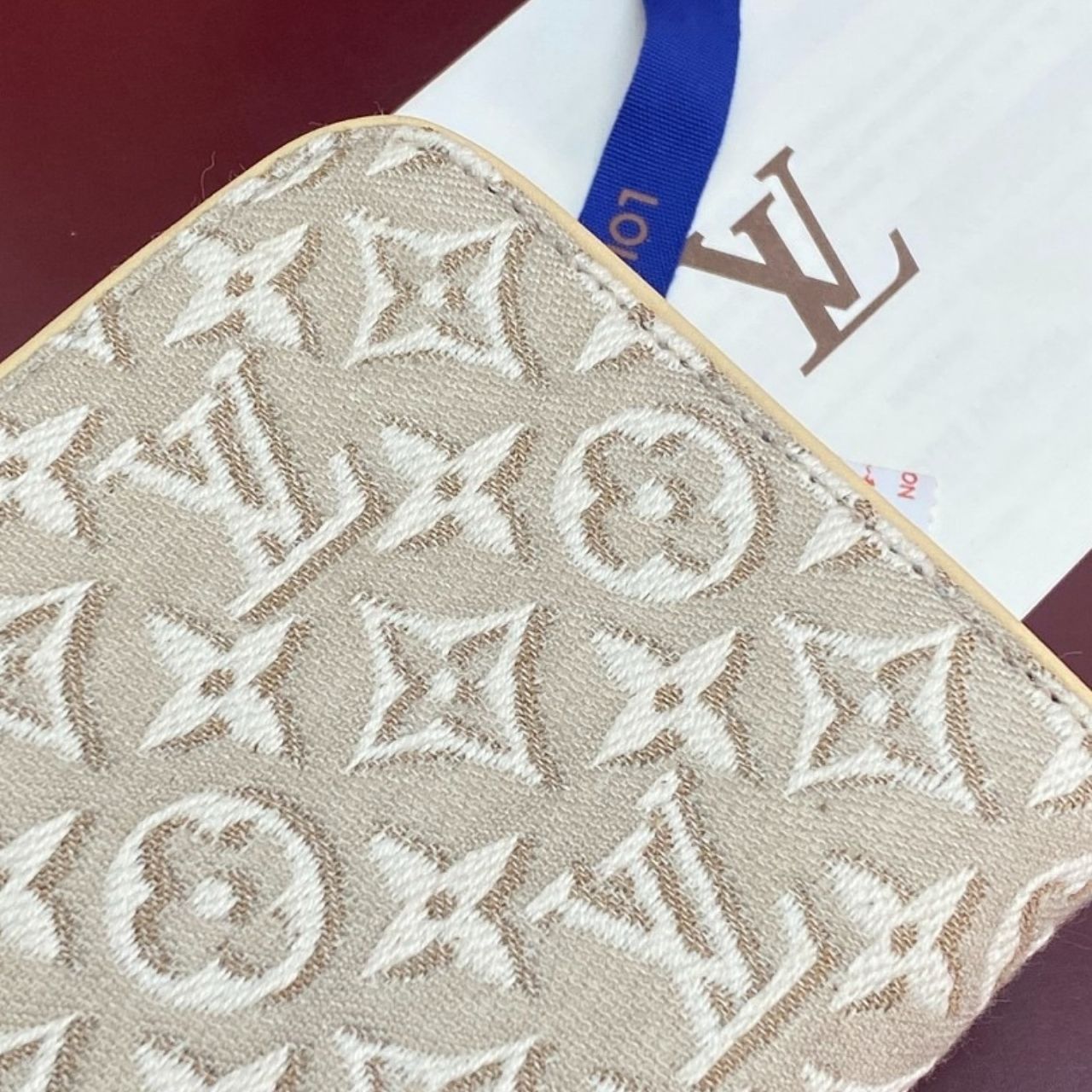 Louis Vuitton Zippy Wallet Monogram Embleme Peuplier 19cm M29575 - Image 3