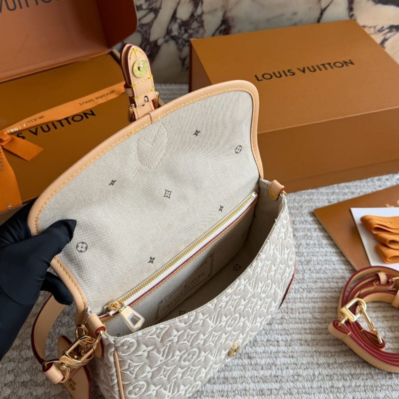 Louis Vuitton Diane PM Monogram Embleme Peuplier 24cm M29795 - Image 4