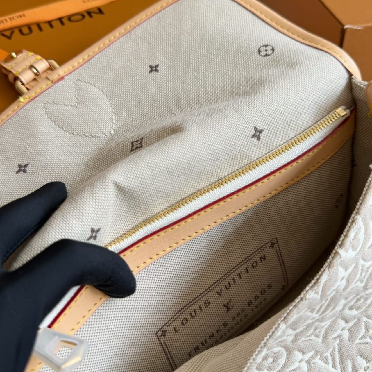 Louis Vuitton Diane PM Monogram Embleme Peuplier 24cm M29795 - Image 5