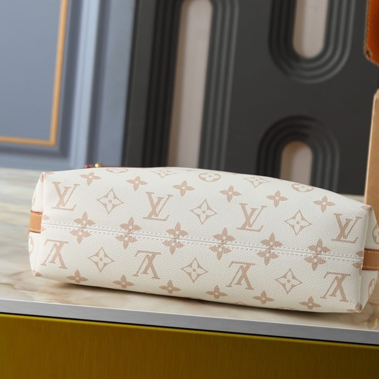 Louis Vuitton Multipass Monogram Dune 30cm M2A078 - Image 8