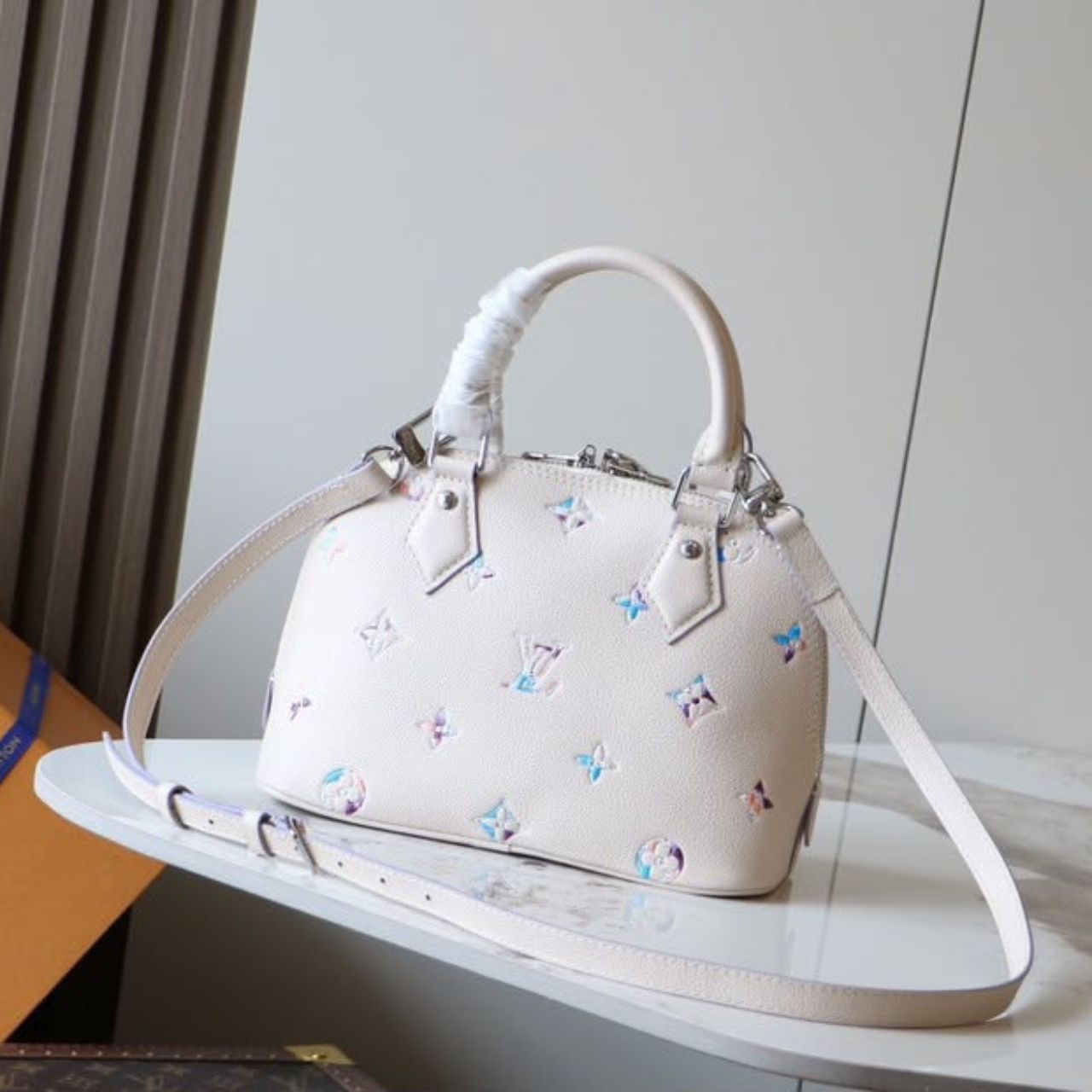 Prestige Edition - Louis Vuitton Alma BB Link Quartz 23cm M2A086 - Image 10