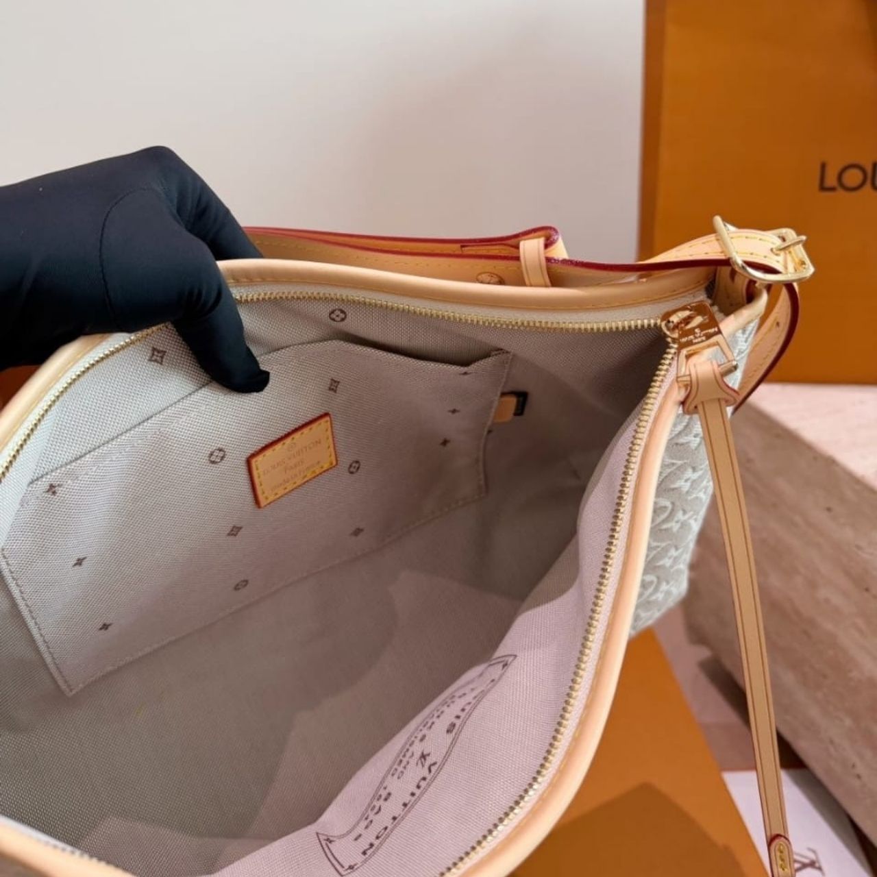 Louis Vuitton CarryAll East-West 36cm M2A136 - Image 7
