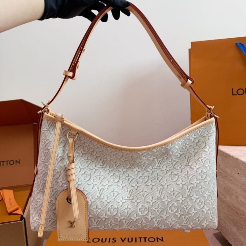 Alternative view of Louis Vuitton CarryAll East-West 36cm M2A136