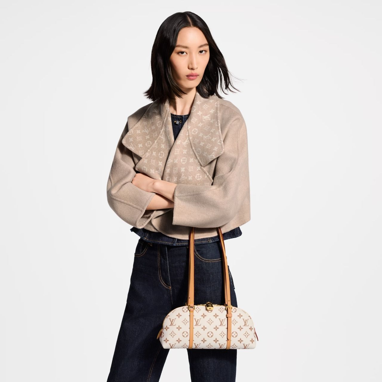 Louis Vuitton Squire East-West Monogram Dune 29cm M2A457 - Image 10