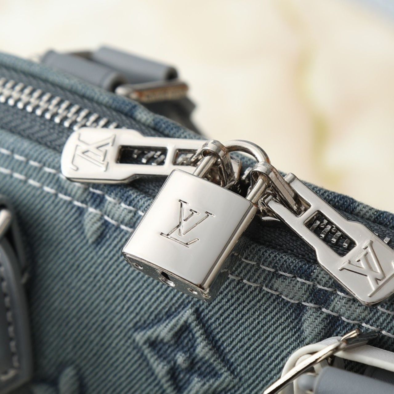 Louis Vuitton Alma BB Monogram Trianon Gray 25cm M12561 - Image 8