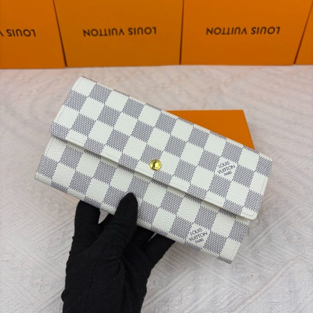 Alternative view of Louis Vuitton Emilie Wallet Rose Ballerine Pink 19cm N41625