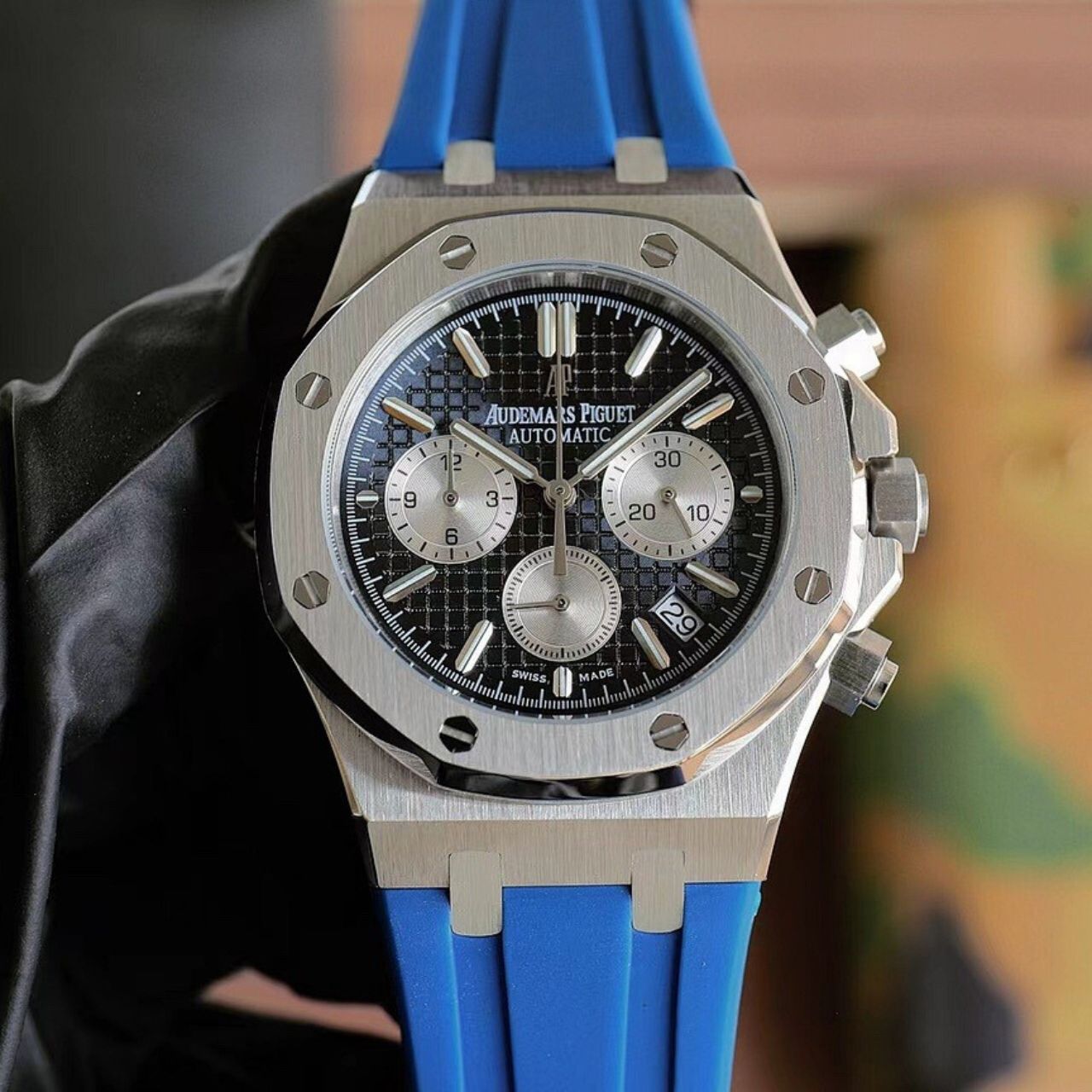 Audemars Piguet Royal Oak Offshore Chronograph 42mm - Image 6