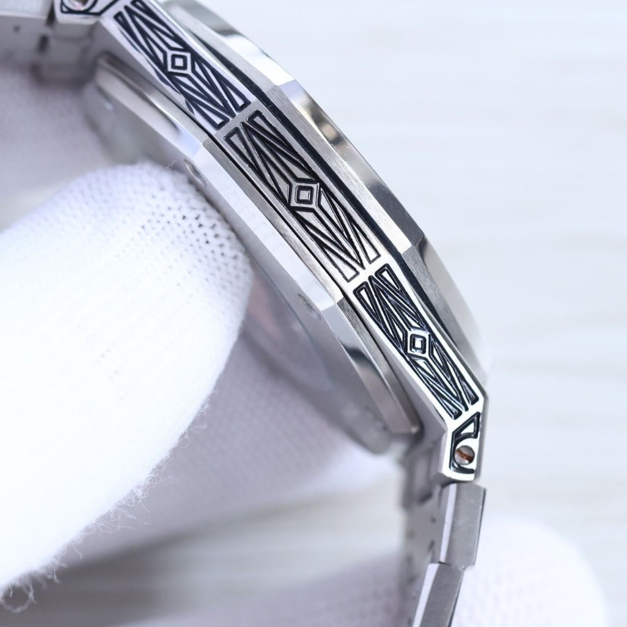 Audemars Piguet Royal Oak Engraved Edition 41mm - Image 8