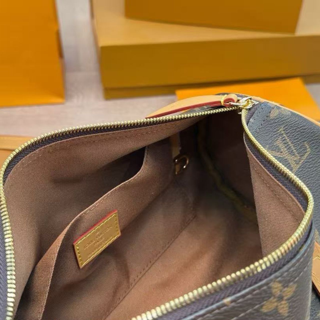 Louis Vuitton Papillon 30 Monogram 30cm - Image 5