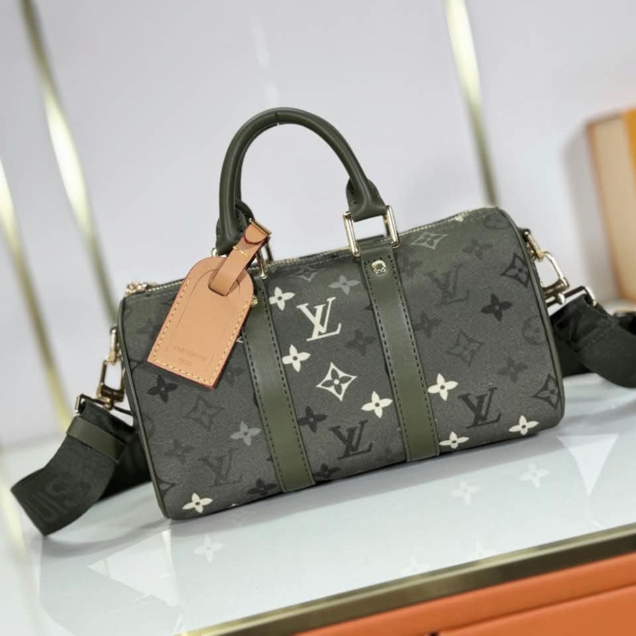 Louis Vuitton Keepall Bandouliere 25 Khaki 25cm M26930 - Image 2