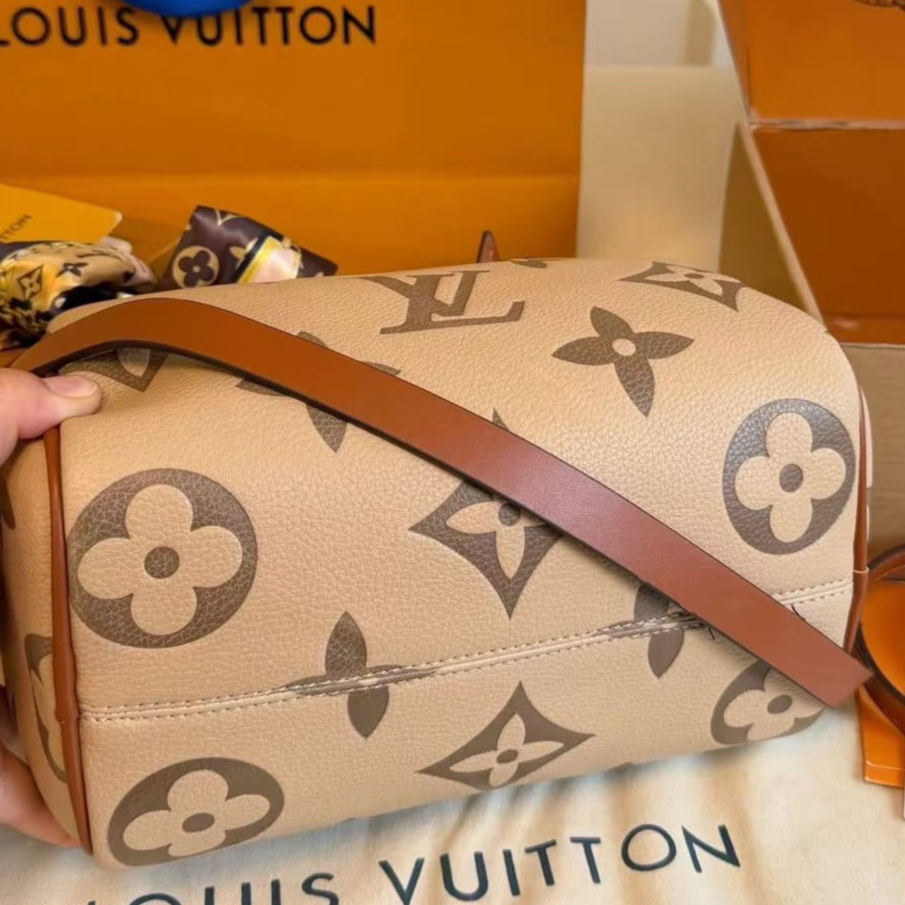 Louis Vuitton Speedy Bandouliere 25 Monogram Empreinte Beige Brown 25cm - Image 5