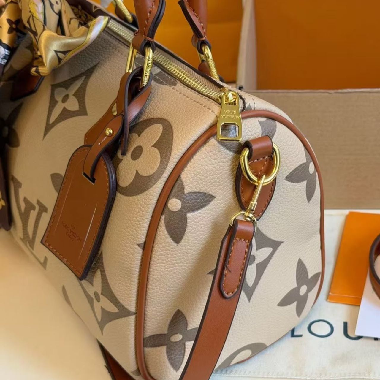 Louis Vuitton Speedy Bandouliere 25 Monogram Empreinte Beige Brown 25cm - Image 4