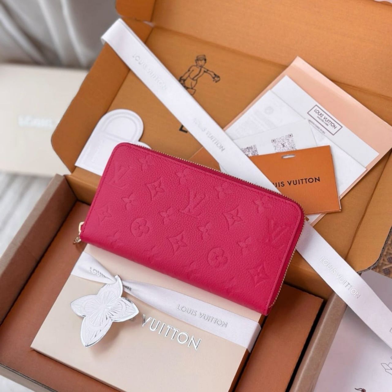 Prestige Edition - Louis Vuitton Zippy Wallet Red 19.5cm - Image 4