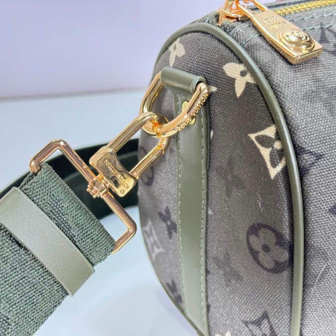 Louis Vuitton Keepall Bandouliere 25 Khaki 25cm M26930 - Image 8