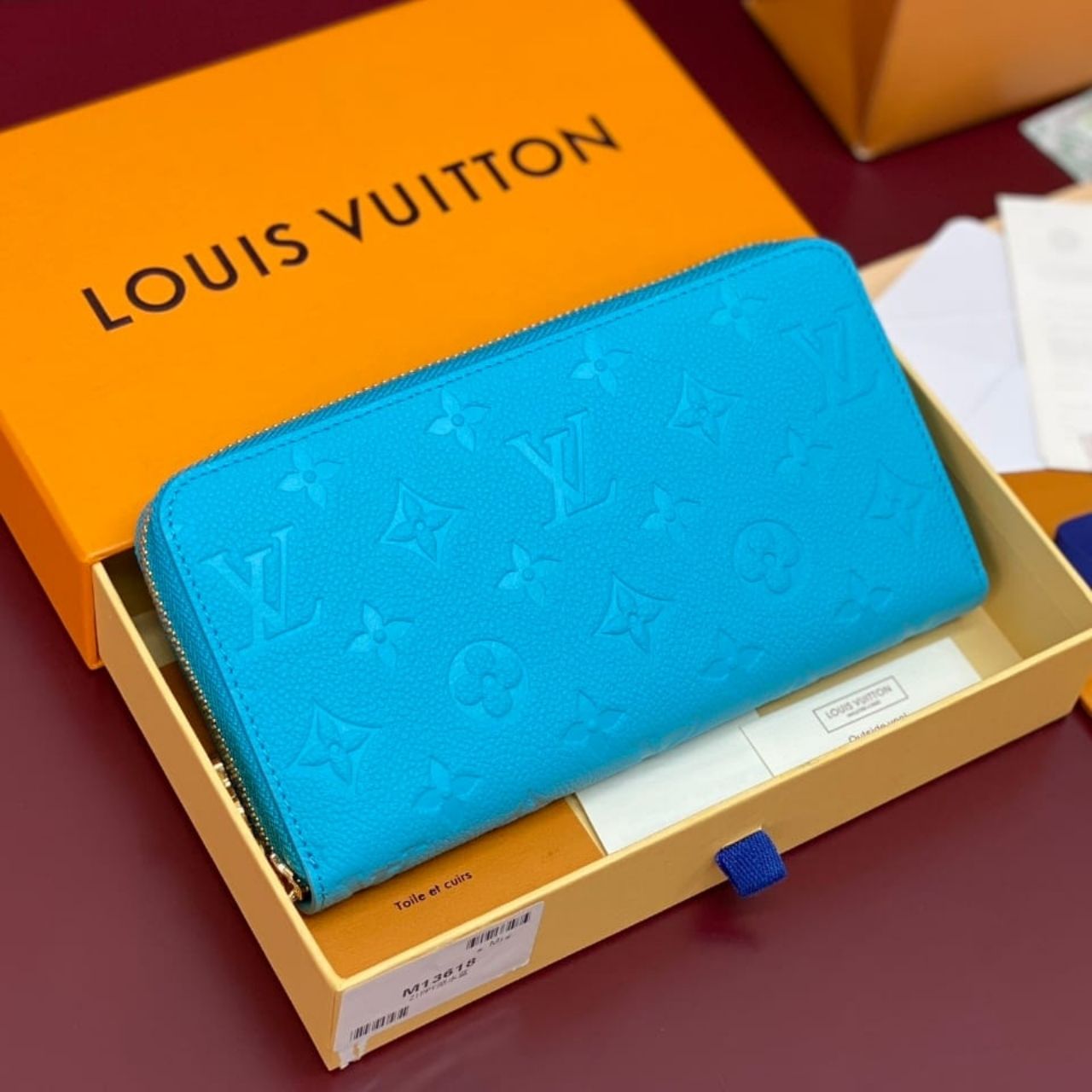 Prestige Edition - Louis Vuitton x Takashi Murakami Zippy Wallet Royal Blue 19.5cm - Image 2