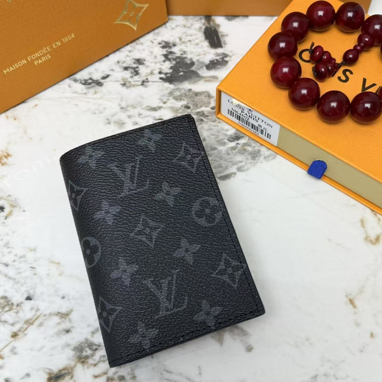 Louis Vuitton Passport Cover Monogram Eclipse 14cm M64501 - Image 2