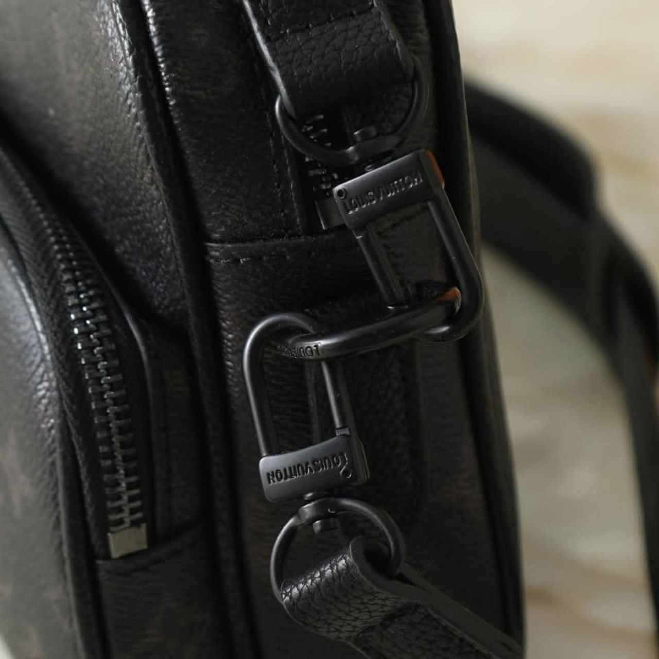 Louis Vuitton Nil Monogram Eclipse Black 25cm - Image 7