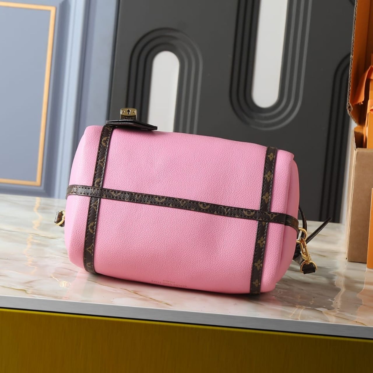 Louis Vuitton Express PM Petal Pink 26cm M29847 - Image 5