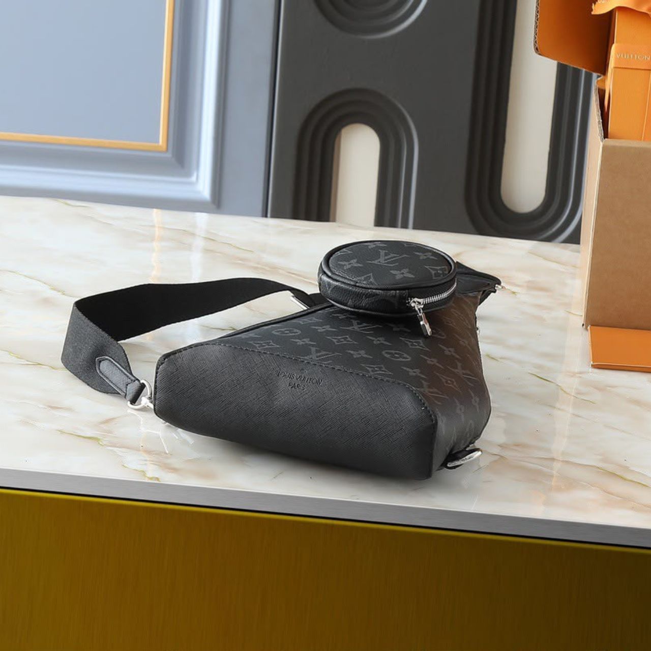 Louis Vuitton Duo Slingbag Black 42cm M30936 - Image 4