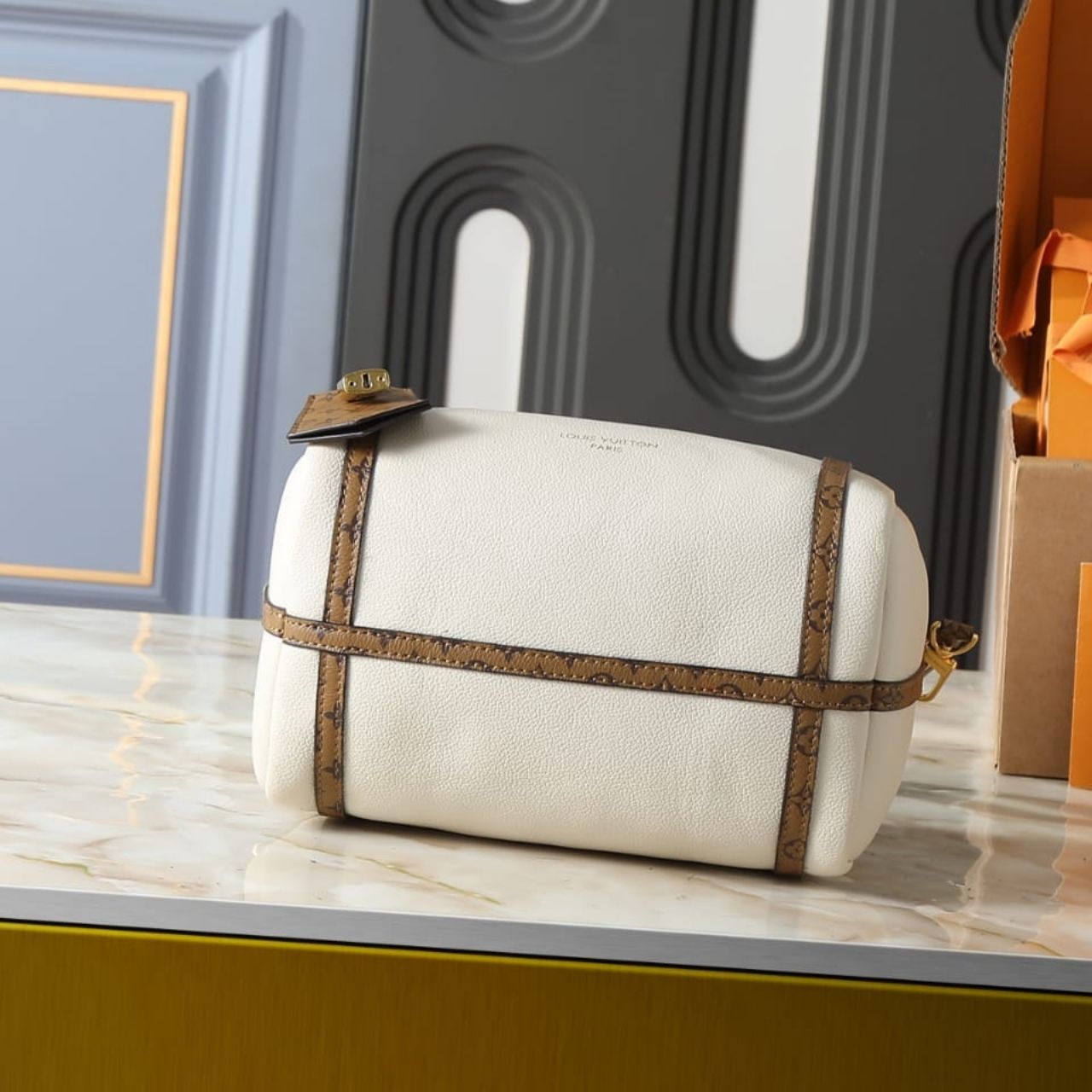 Louis Vuitton Express PM Vanille 26cm M29392 - Image 7