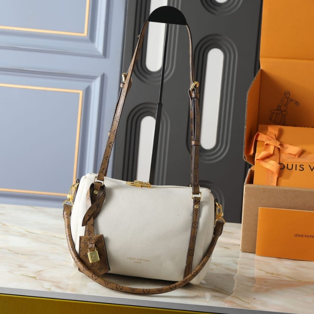 Louis Vuitton Express PM Vanille 26cm M29392 - Image 3