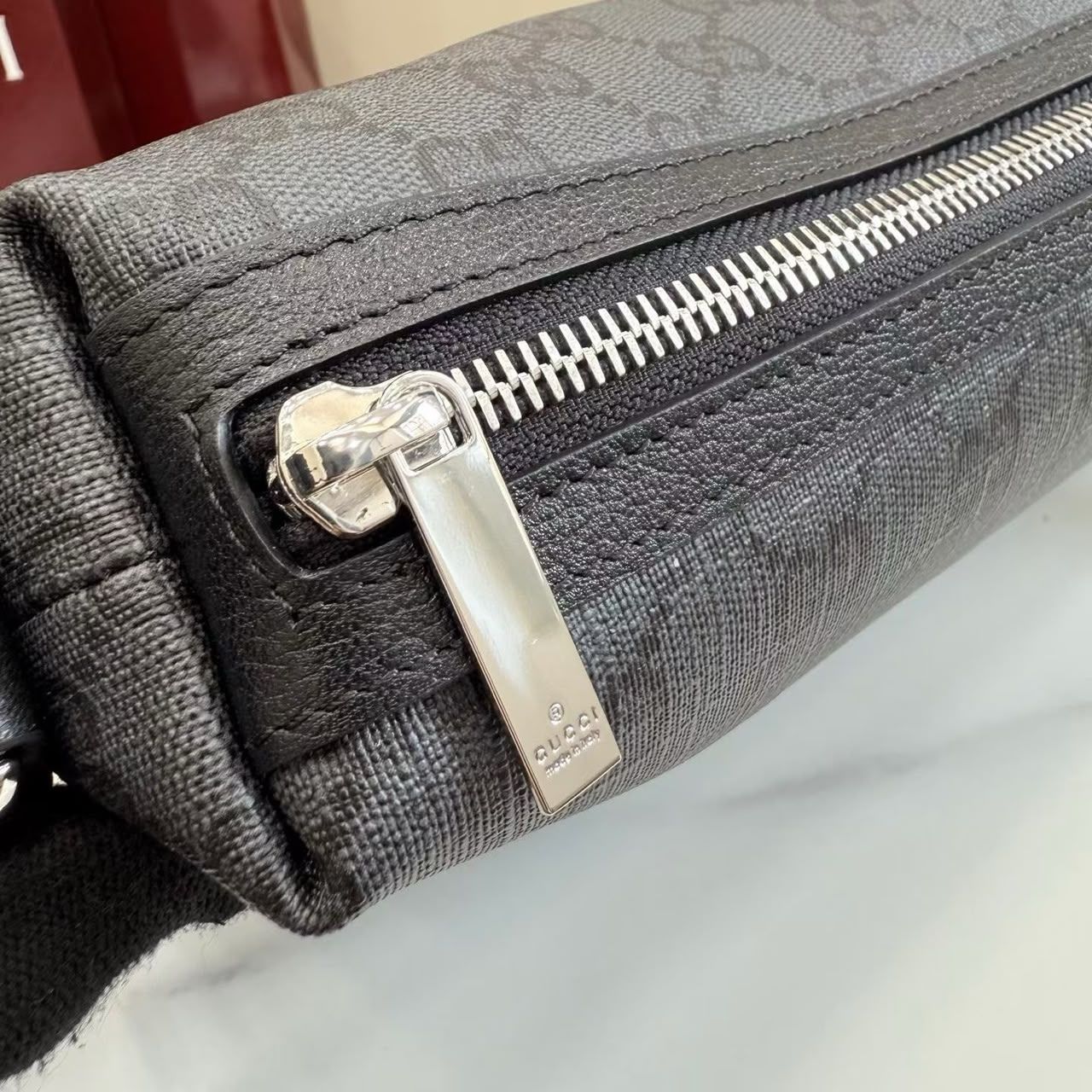 Prestige Edition – Gucci Essence Classic Medium Crossbody Bag Black 33cm - Image 8