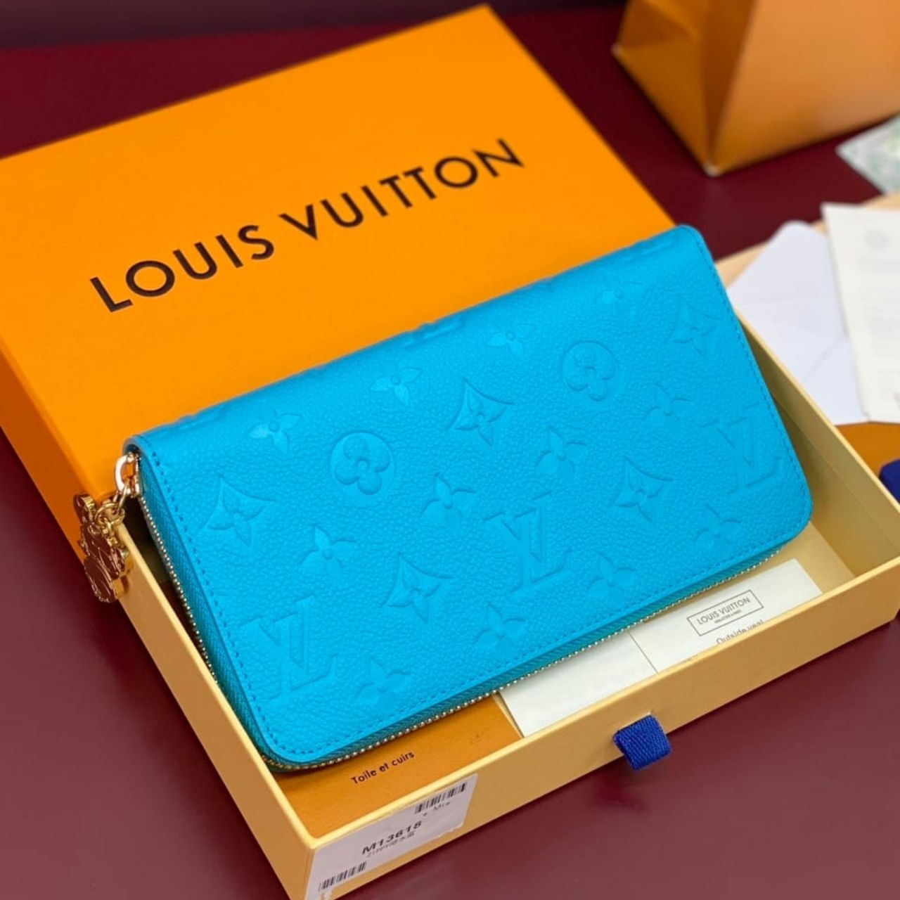 Prestige Edition - Louis Vuitton x Takashi Murakami Zippy Wallet Royal Blue 19.5cm - Image 5