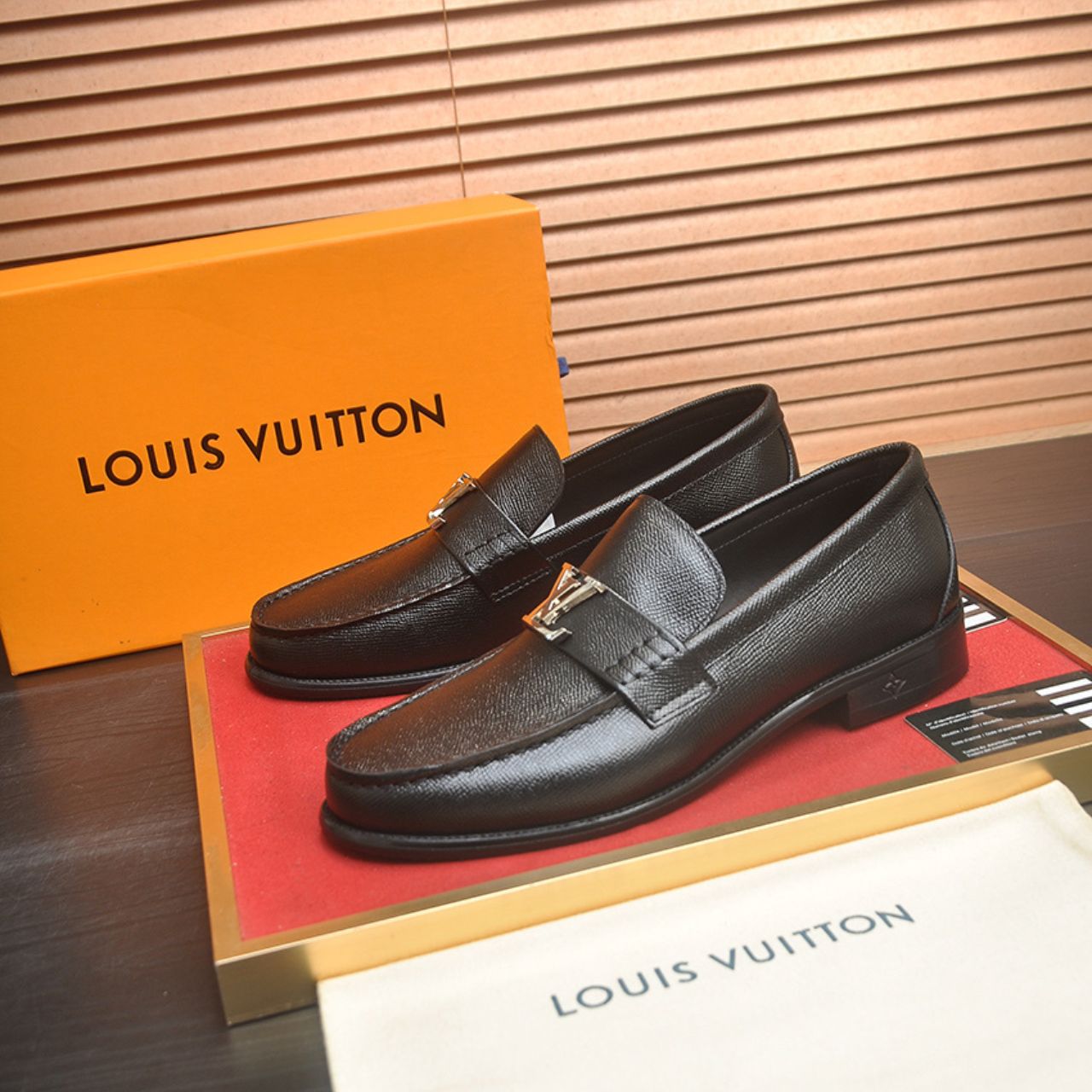 Louis Vuitton Major Loafer Black 1AIYVW - Image 3
