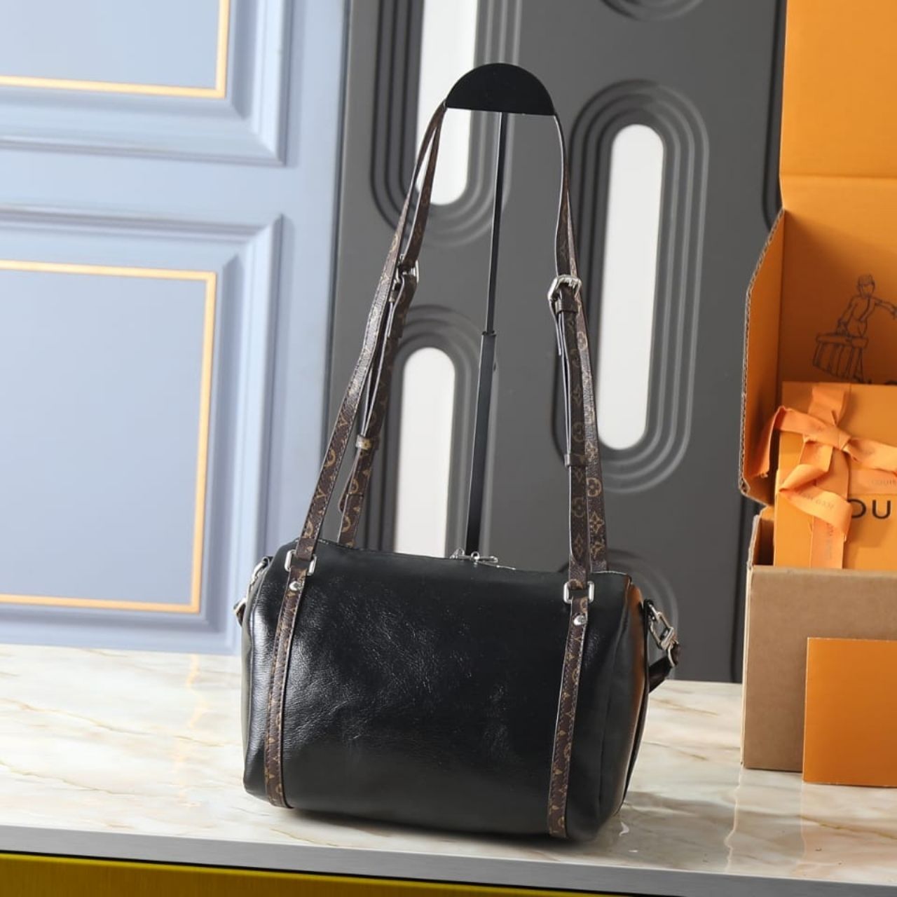 Louis Vuitton Express PM Saga Noir 26cm M27920 - Image 5