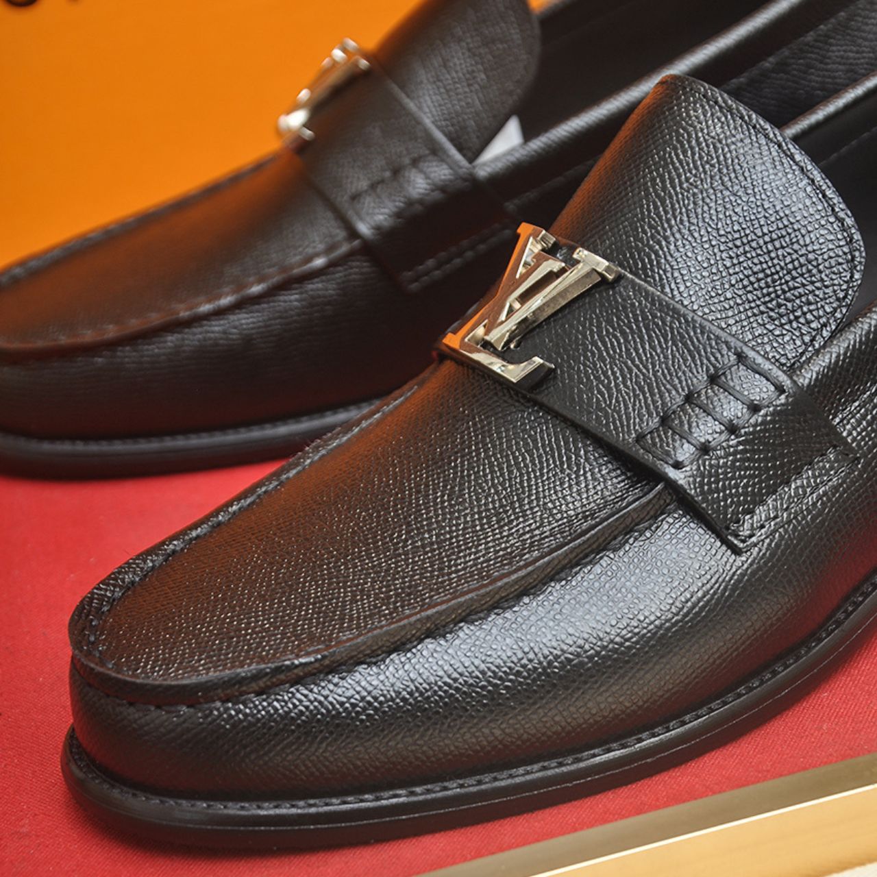 Louis Vuitton Major Loafer Black 1AIYVW - Image 6