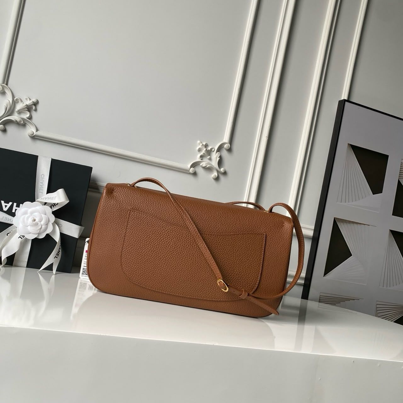 Chanel Metiers Dart 2026 Maxi Flap Bag Camel 38cm AS6233 B24008 U8390 - Image 3