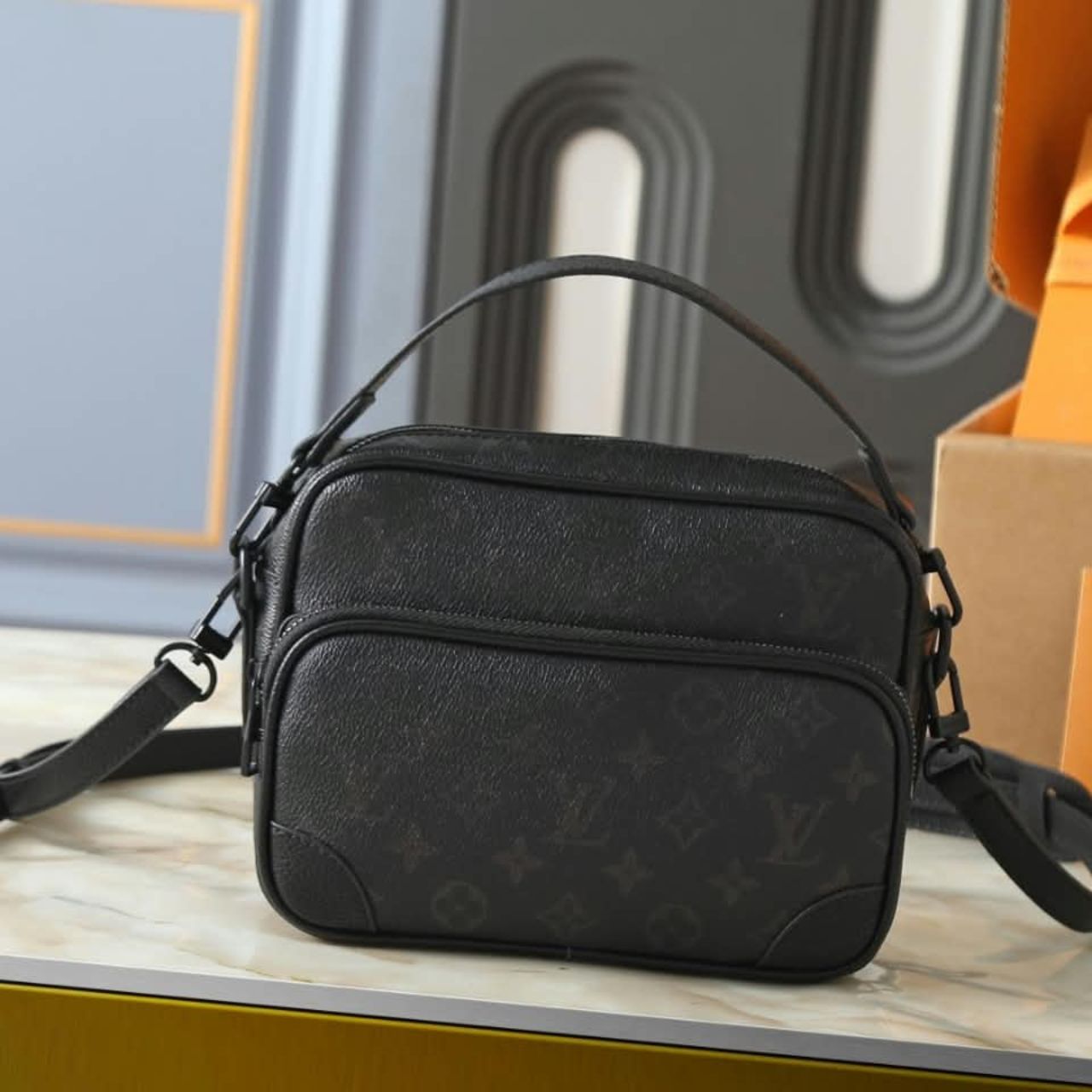 Louis Vuitton Nil Monogram Eclipse Black 25cm - Image 2