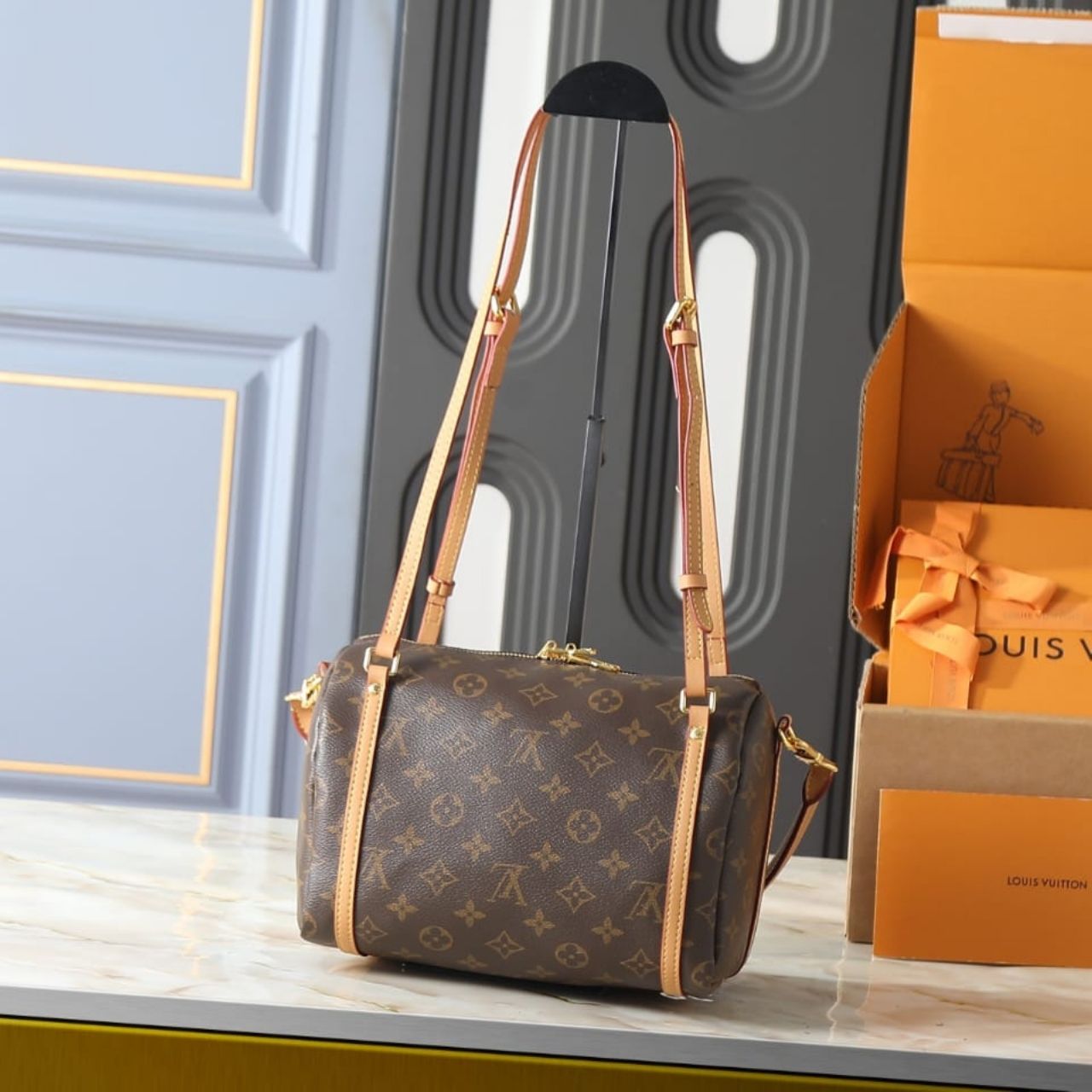 Louis Vuitton Express PM Monogram 26cm - Image 4