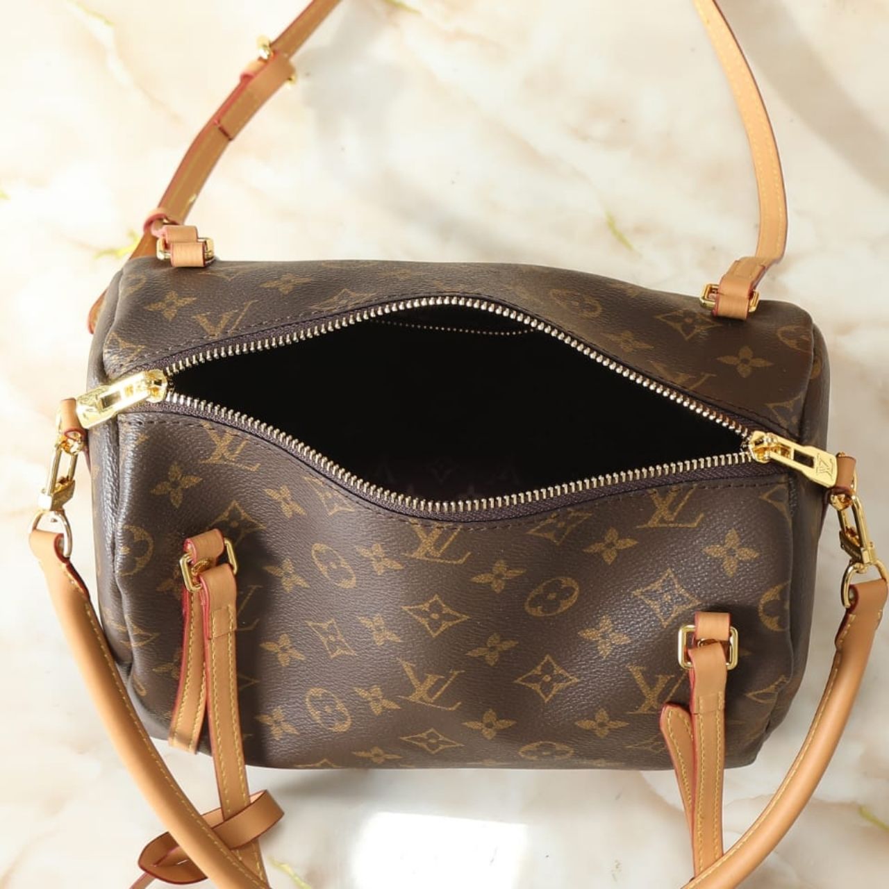 Louis Vuitton Express PM Monogram 26cm - Image 6