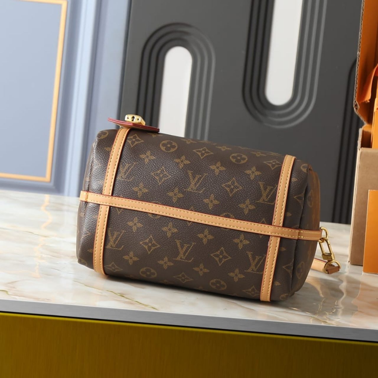 Louis Vuitton Express PM Monogram 26cm - Image 5