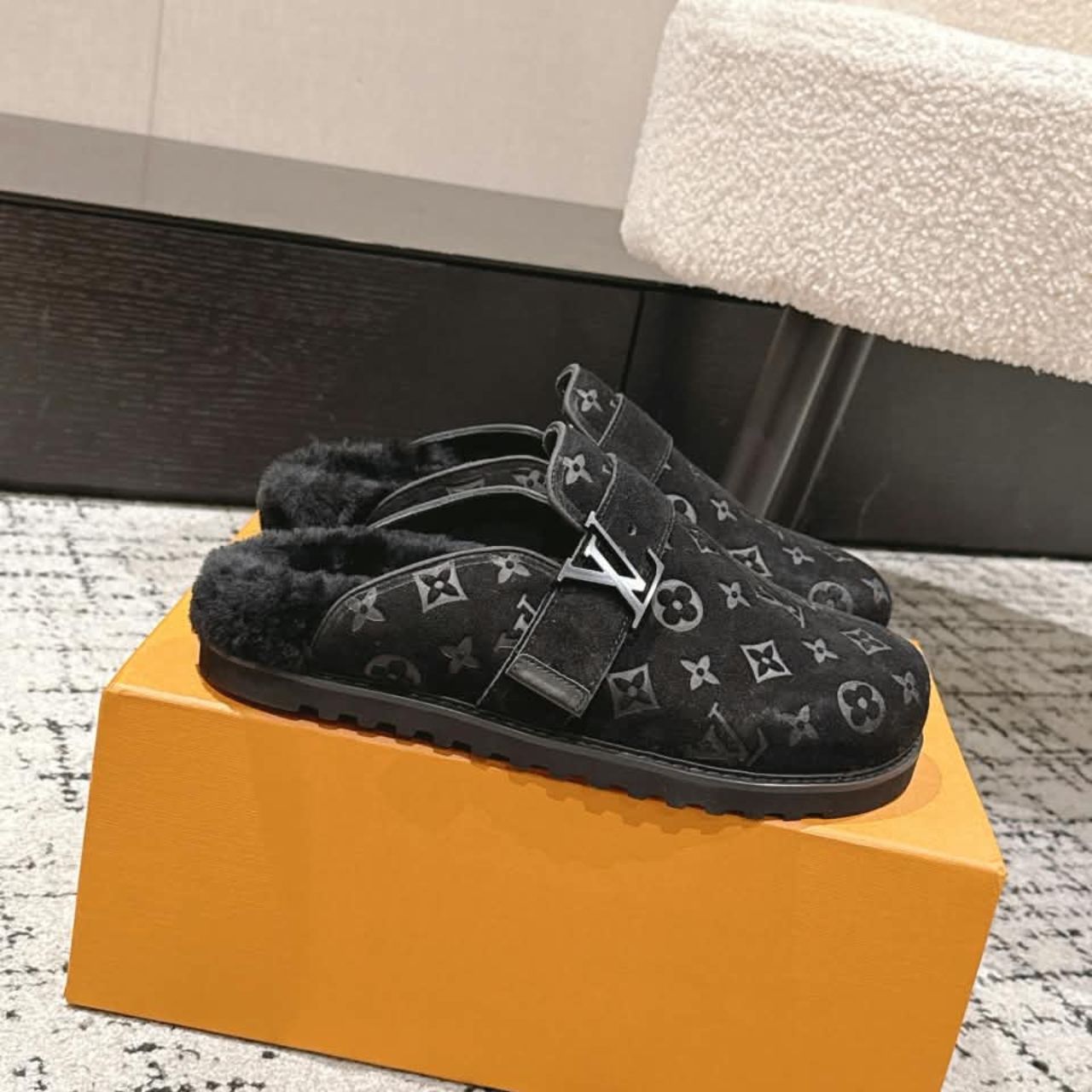 Louis Vuitton LV Cosy Mule Monogram Suede Black - Image 7