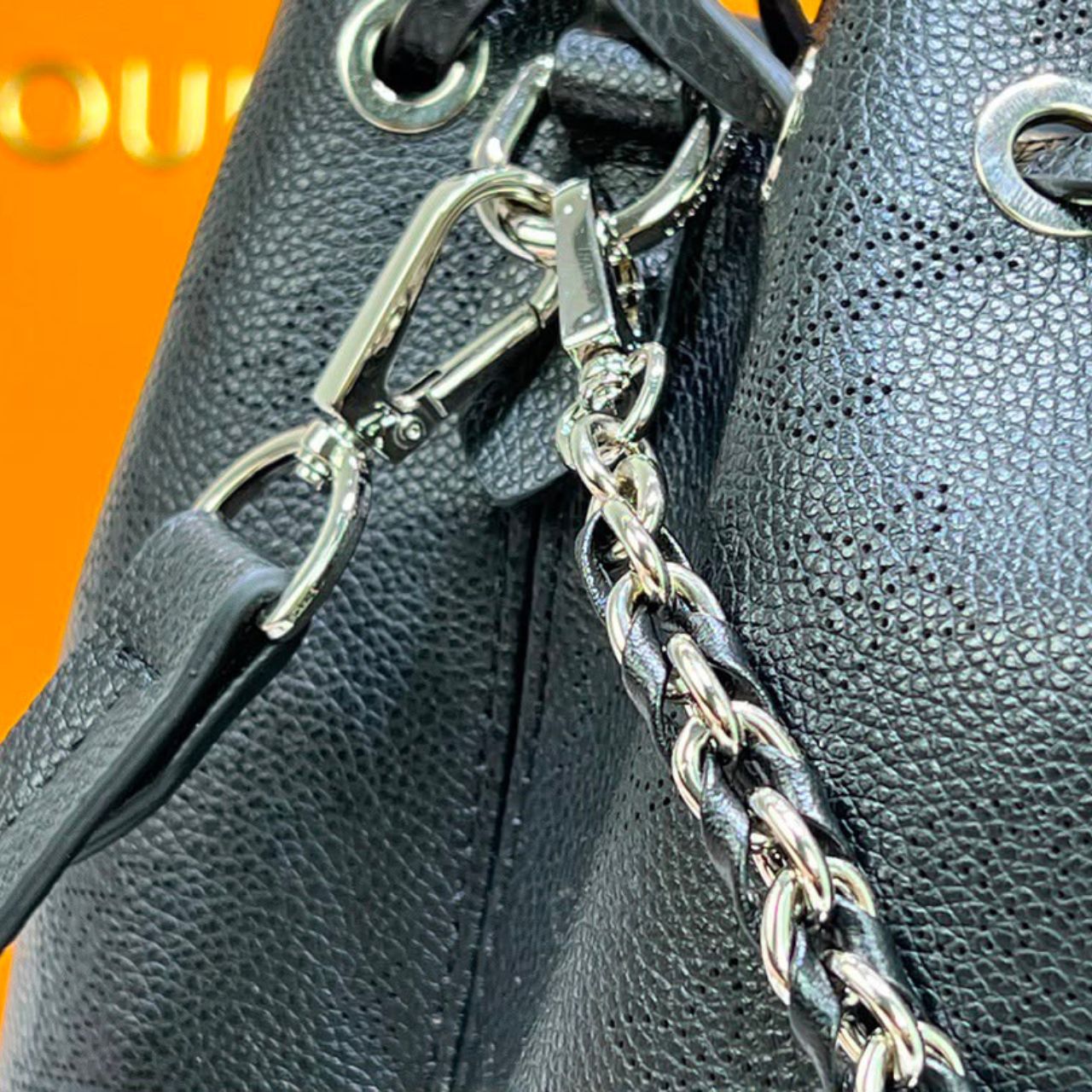 Louis Vuitton Bella Tote Bag Black 32cm M59200 - Image 8