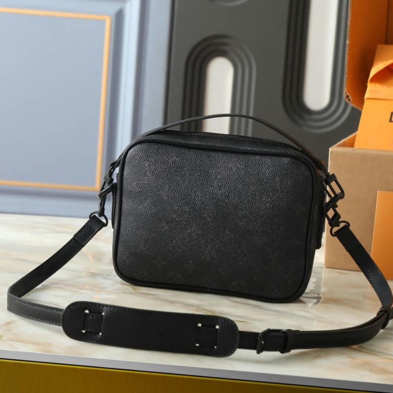 Louis Vuitton Nil Monogram Eclipse Black 25cm - Image 4