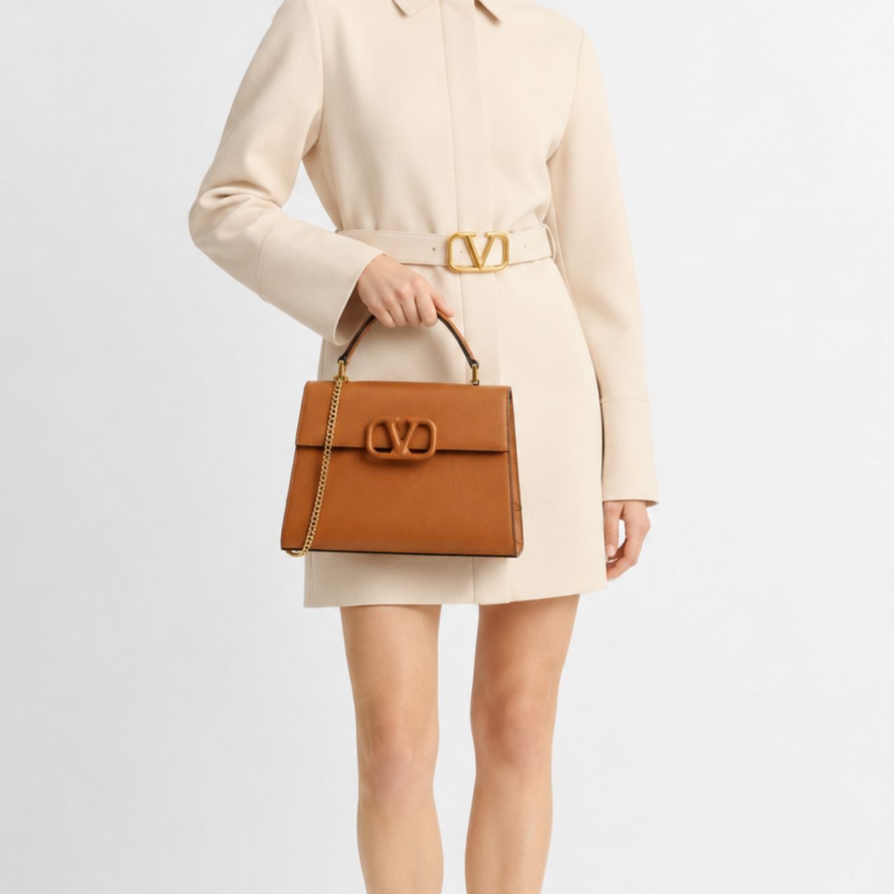 Valentino Garavani Vsling Small Handbag In Grainy Calfskin 25cm - Image 2