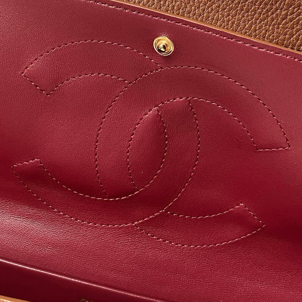 Chanel Metiers Dart 2026 Maxi Flap Bag Camel 38cm AS6233 B24008 U8390 - Image 9