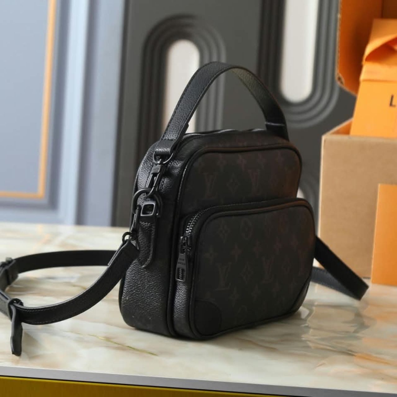 Louis Vuitton Nil Monogram Eclipse Black 25cm - Image 3