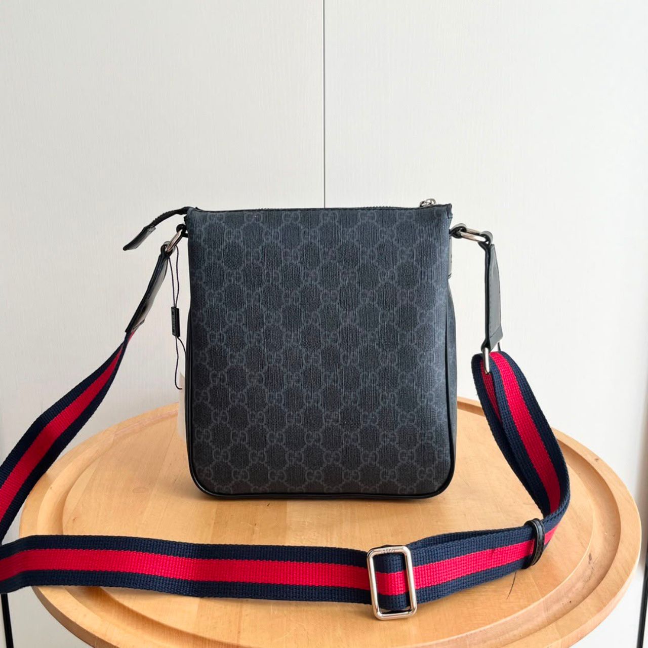 Gucci GG Supreme Messenger Bag Black 23.5Cm - Image 3