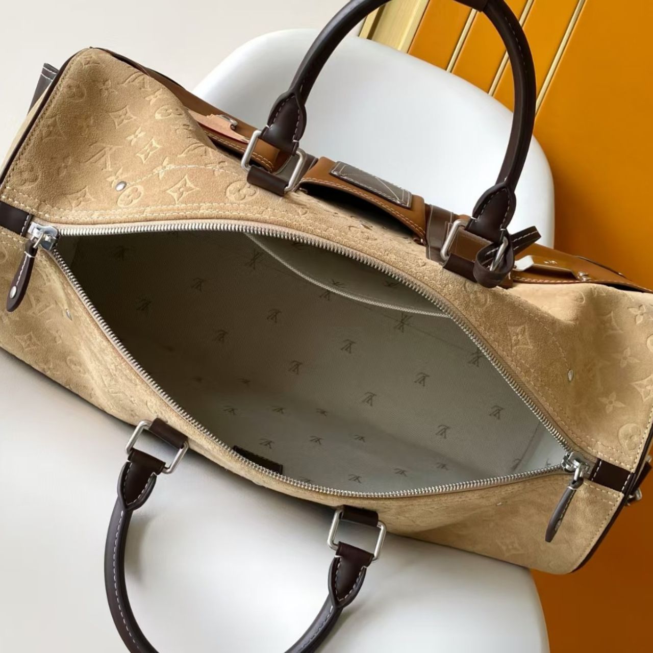 Prestige Edition - Louis Vuitton Keepall Bandoulière 50 Monogram Suede 50cm M26127 - Image 8