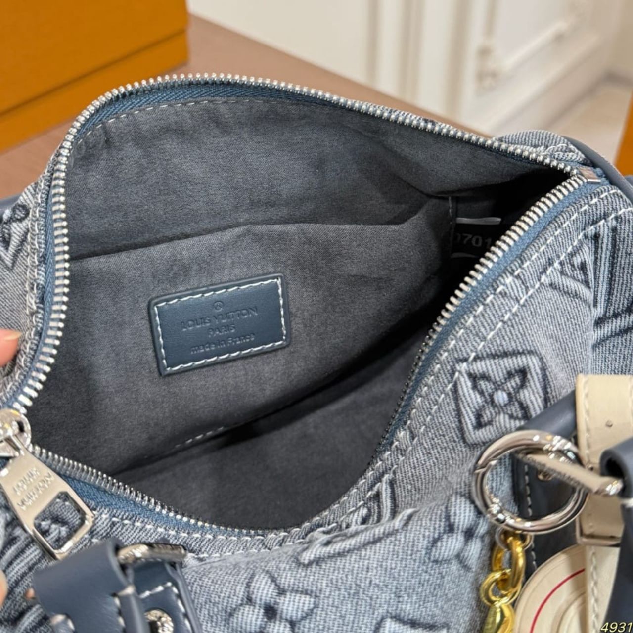 Louis Vuitton Keepall Bandouliere 25 Monogram Denim 25cm - Image 9