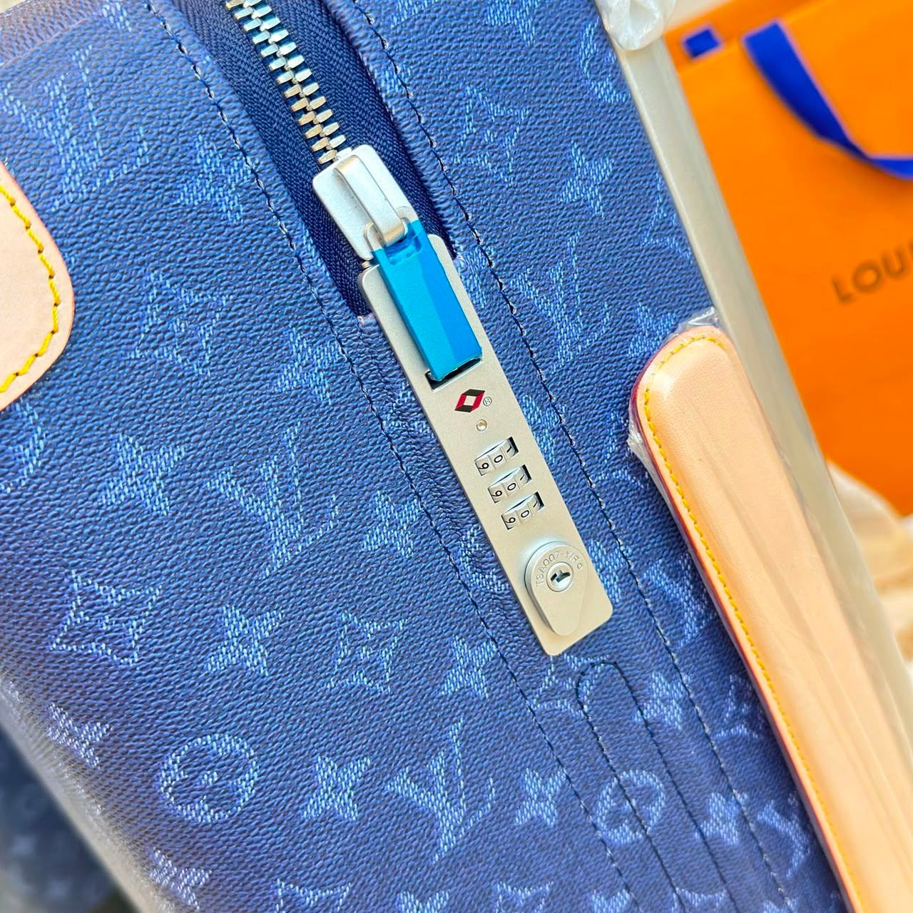 Louis Vuitton Horizon 55 Ocean 55cm M26862 - Image 11
