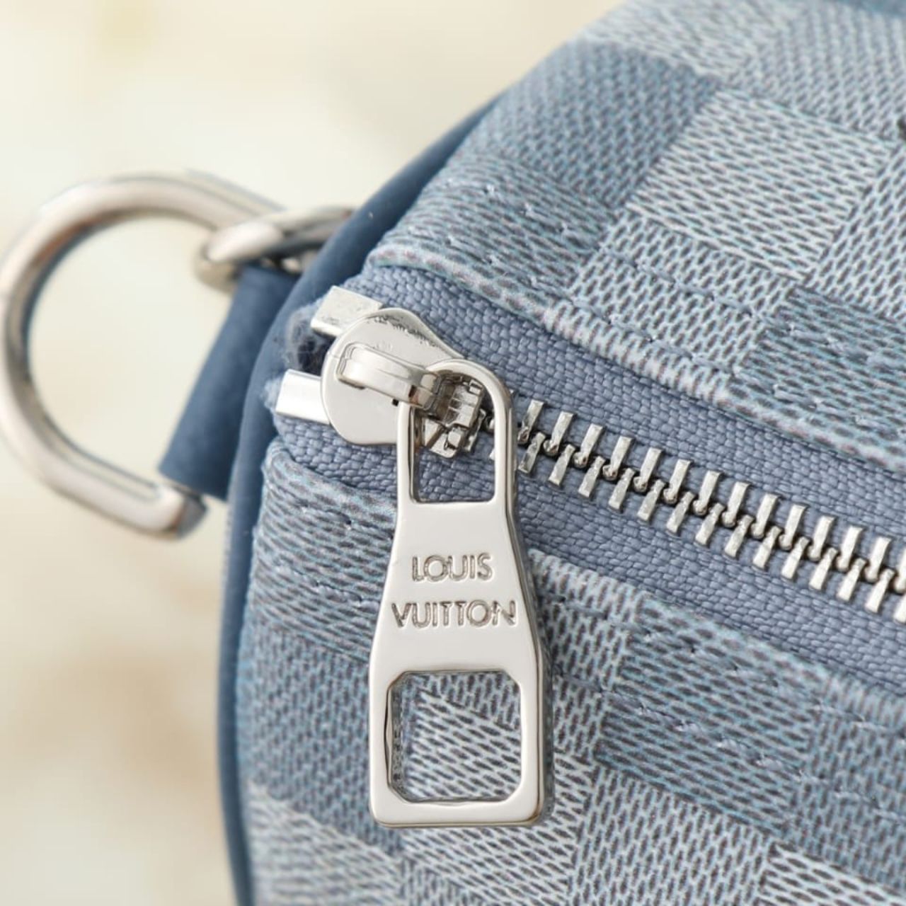 Louis Vuitton Keepall Bandouliere 25 Indigo Blue 25cm M28600 - Image 9