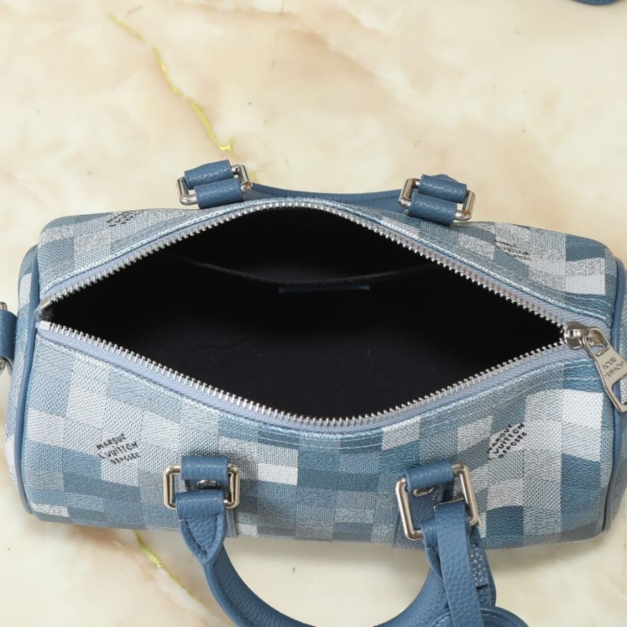 Louis Vuitton Keepall Bandouliere 25 Indigo Blue 25cm M28600 - Image 6