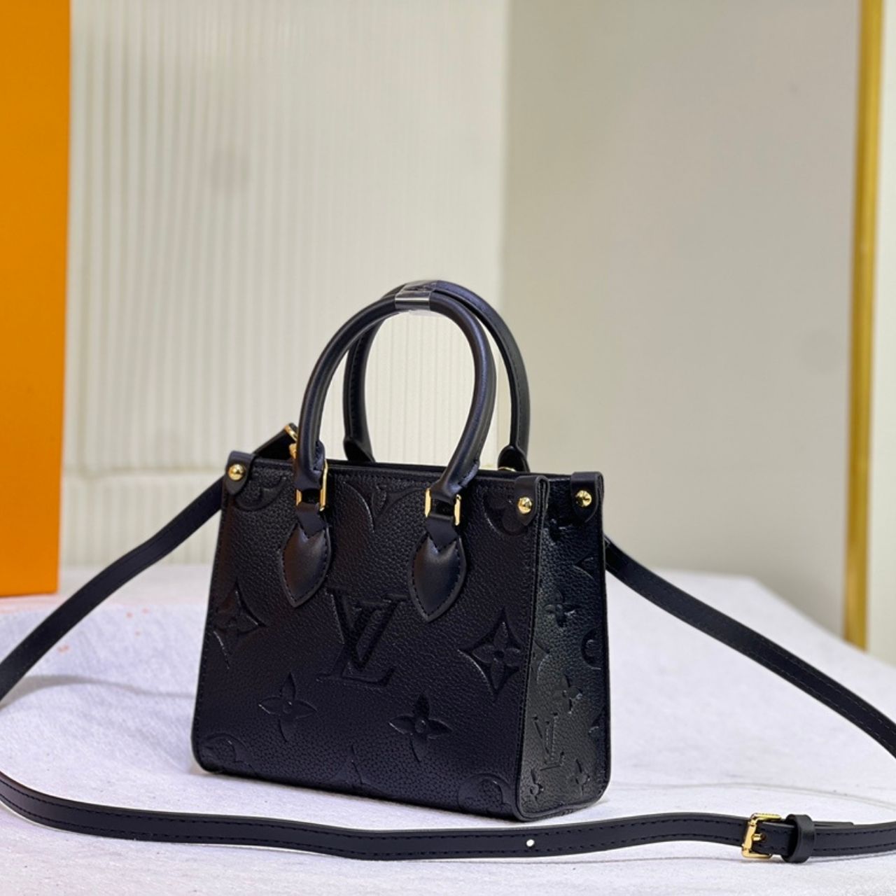 Louis Vuitton OnTheGo PM Monogram Empreinte Black 18cm M45653 - Image 4